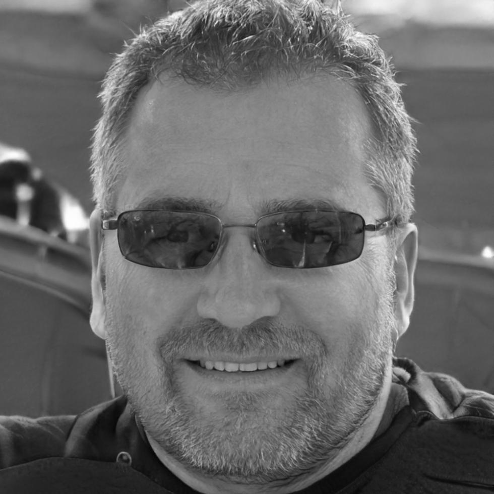 Finanzberater Henrik Waldmann, spezialisiert auf internationale Studienfinanzierung